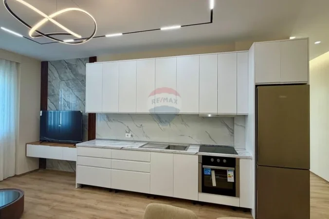 Tirane, shitet apartament 2+1+Ballkon , 116 m² 150.000 € (Bulevardi blu Kamez)