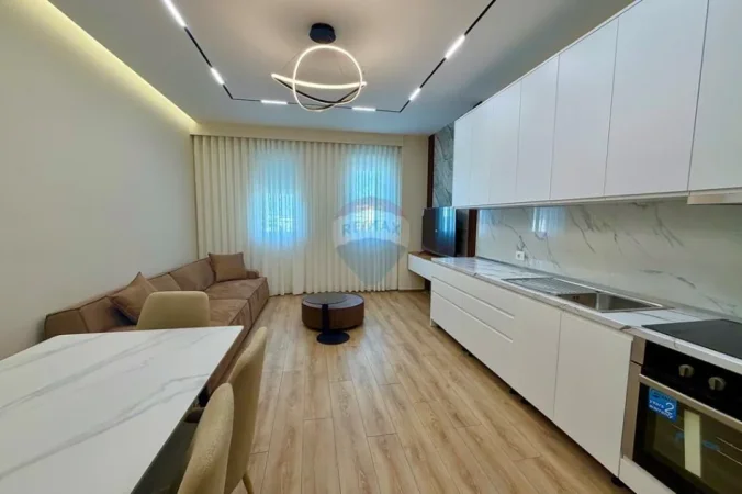 Tirane, shitet apartament 2+1+Ballkon , 116 m² 150.000 € (Bulevardi blu Kamez)