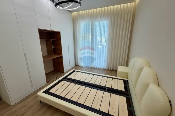 Tirane, shitet apartament 2+1+Ballkon , 116 m² 150.000 € (Bulevardi blu Kamez)