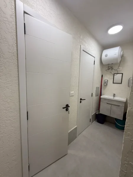 Tirane, jepet me qera ambjent biznesi , 35 m² 350 € (21 Dhjetori)