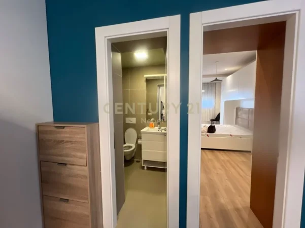 Tirane, jepet me qera apartament 1+1 Kati 1, 56 m² 550 € (liqeni i thate)