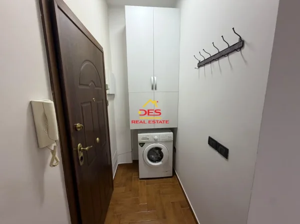 Vlore, jepet me qera apartament 2+1+Ballkon Kati 2, 100 m² 500 € (Rruga Misto Mele)