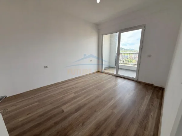 Tirane, shitet apartament 2+1 Kati 5, 107 m² 122.000 € (kombinat)