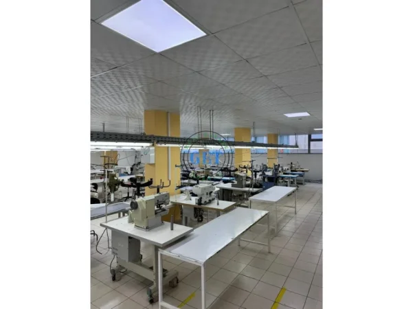 Durres, jepet me qera ambjent biznesi Kati 2, 1.300 m² 5.000 € (Ish Kënet)