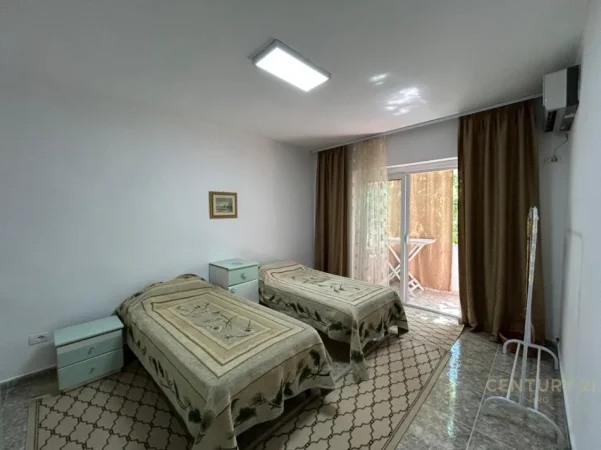 Tirane, jepet me qera apartament 2+1 Kati 4, 72 m² 550 € (shkolla e bashkuar)