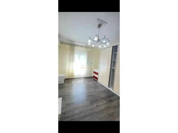 Tirane, shitet apartament 2+1+Ballkon Kati 6, 93 m² 258.000 € (KOPSHTI BOTANIK)