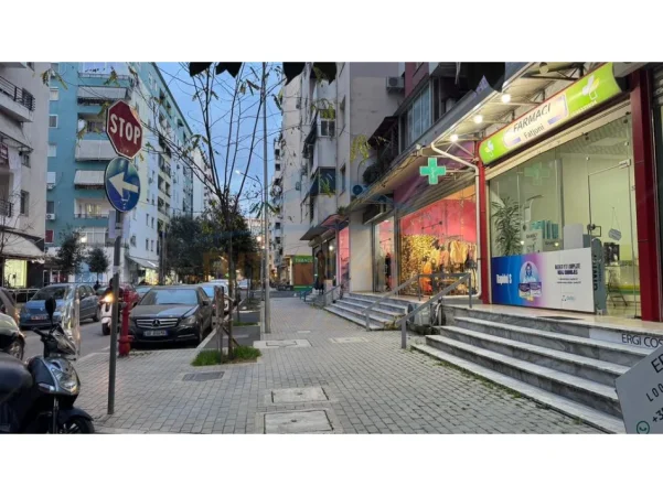 Tirane, shitet ambjent biznesi Kati 0, 46 m² 120.000 € (unaza e re)