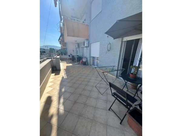 Tirane, shitet apartament 3+1+Ballkon , 122 m² 199.999 € (unaza e re)