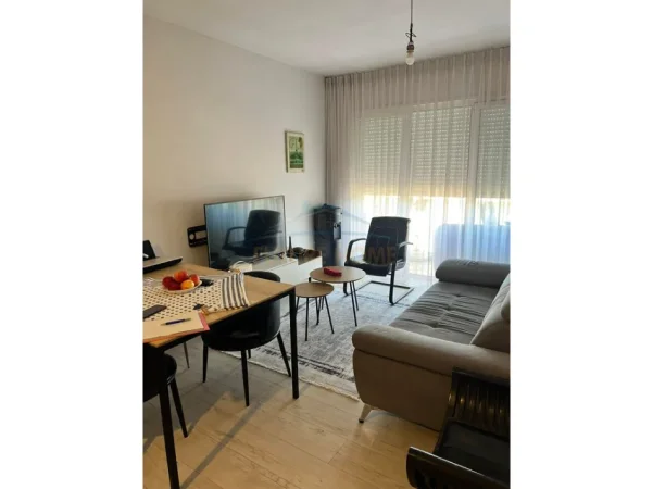 Tirane, shitet apartament 3+1+Ballkon , 122 m² 199.999 € (unaza e re)