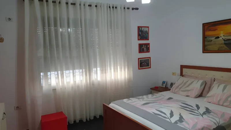 Tirane, jepet me qera apartament 2+1+Ballkon Kati 9, 106 m² 500 € (Astir (afer bar Oslos))