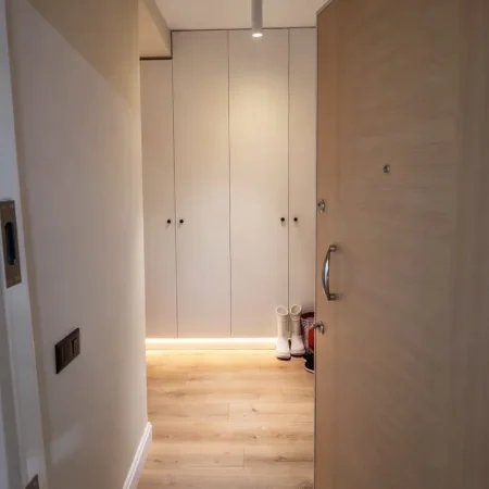 Tirane, shitet apartament 2+1+Ballkon , 112 m² 370.000 € (Komuna e Parisit)
