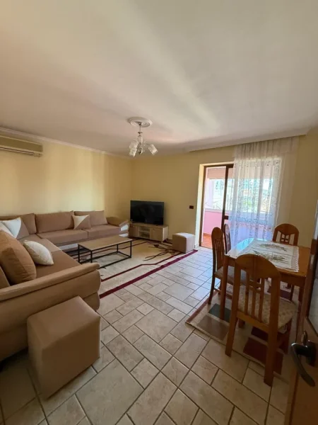 Tirane, jepet me qera apartament 2+1 Kati 3, 85 m² 550 € (Rruga Xhanfize Keko)