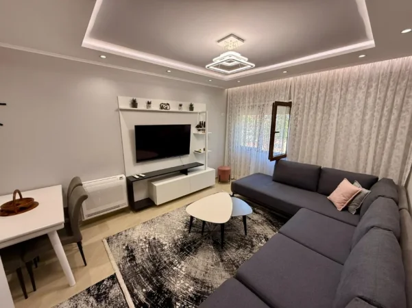Tirane, shitet apartament 2+1 Kati 2, 205.000 € (kopshti botanik)
