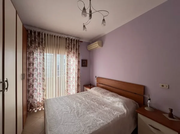 Tirane, jepet me qera apartament 1+1 Kati 10, 70 m² 800 € (pazar i ri ,9 katshet , rruga e barrikadave)