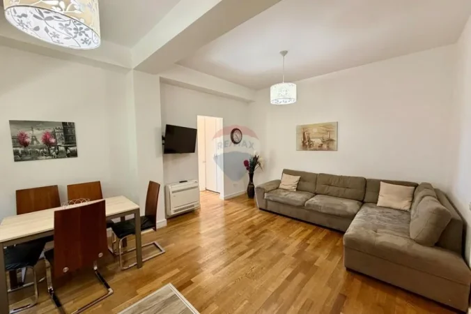 Tirane, jepet me qera apartament 2+1 Kati 1, 80 m² 750 € (Rezidenca Touch of Sun)