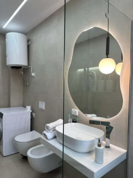 Tirane, shitet apartament 2+1+Ballkon Kati 8, 96 m² 145.000 € (Univers City)