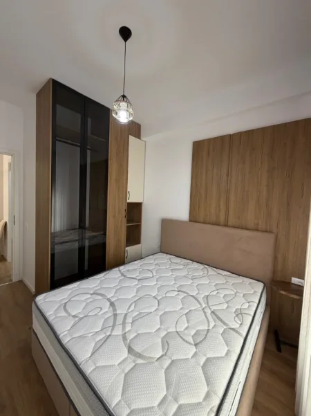 Tirane, jepet me qera apartament 1+1 Kati 6, 45.000 LEKE (REZIDENCA KADIU ALI DEM)