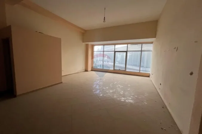 Vlore, shitet dyqan Kati 2, 51 m² (Blv. Ismail Qemali,Conad, Vlore)