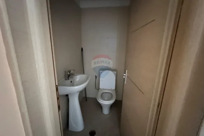 Vlore, shitet dyqan Kati 2, 51 m² (Blv. Ismail Qemali,Conad, Vlore)