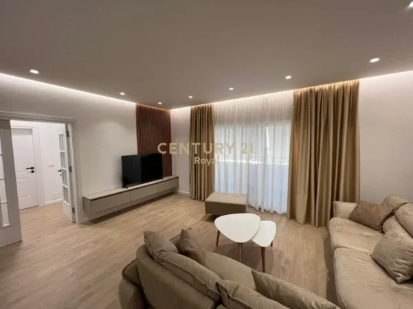 Tirane, jepet me qera apartament 2+1+Ballkon , 120 m² 1.000 € 