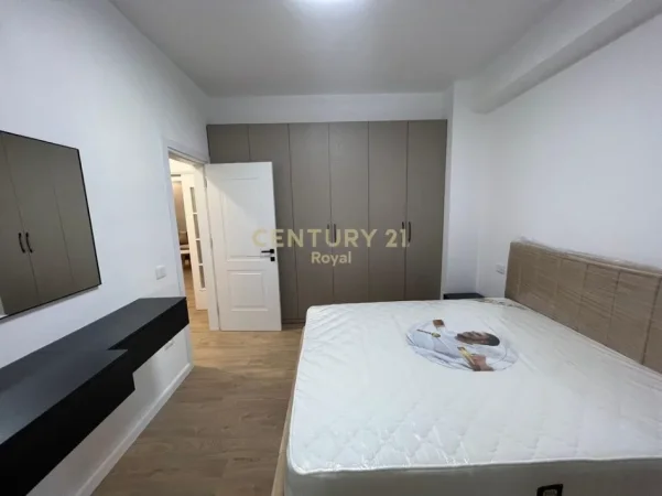 Tirane, jepet me qera apartament 2+1+Ballkon , 120 m² 1.000 € 