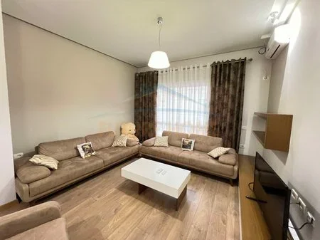 Tirane, shitet apartament 1+1 Kati 5, 82 m² 159.000 € 