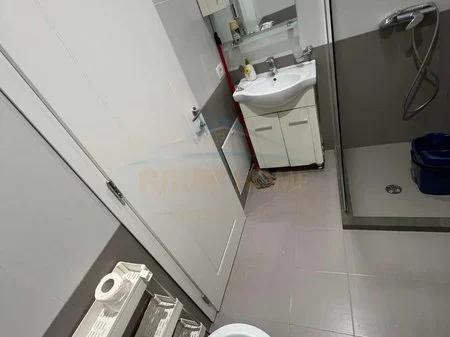 Tirane, shitet apartament 1+1 Kati 5, 82 m² 159.000 € 