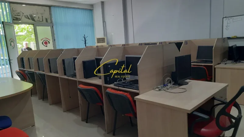 Tirane, jepet me qera ambjent biznesi Kati 0, 99 m² 800 € (ISH PARKU)