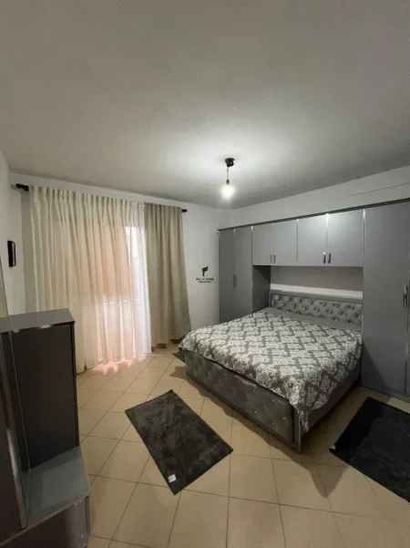 Tirane, jepet me qera apartament 1+1 Kati 2, 70 m² 400 € (RRUGA 5 MAJI)