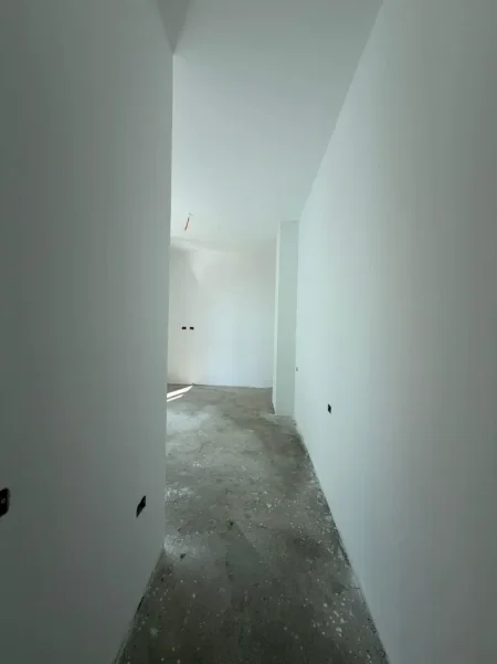 Tirane, shitet apartament 3+1+Ballkon , 149 m² 223.500 € (Porcelan)