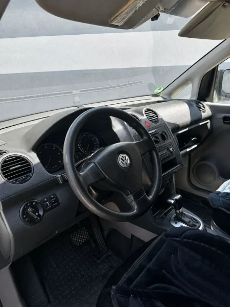 Tirane, Shitet Volkswagen Caddy MAXI 1.9TDI 2008 - 6.000 €