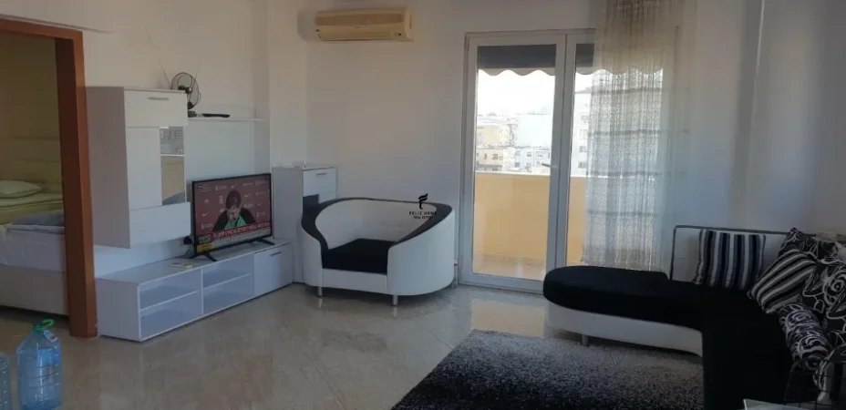 Tirane, jepet me qera apartament 1+1 Kati 5, 82 m² 420 € (KONGRESI I MANASTIRIT)