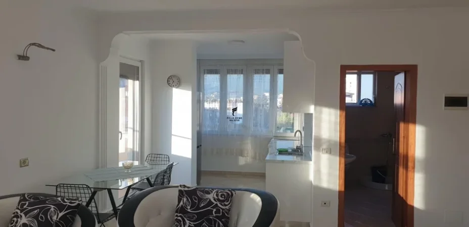 Tirane, jepet me qera apartament 1+1 Kati 5, 82 m² 420 € (KONGRESI I MANASTIRIT)