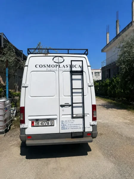 Tirane, Shitet Mercedes-Benz Sprinter 313 MAXI 2.7CDI 2006 - 9.500 €