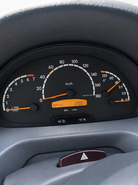 Tirane, Shitet Mercedes-Benz Sprinter 313 MAXI 2.7CDI 2006 - 9.500 €