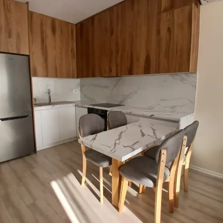 Tirane, jepet me qera apartament 2+1+Ballkon , 75 m² 900 € (Zogu i Zi)