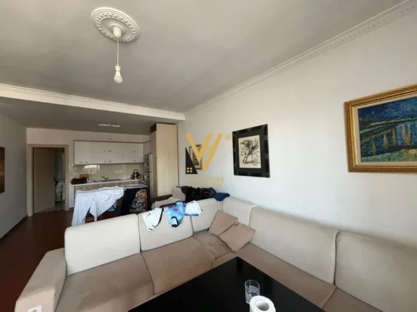 Tirane, jepet me qera apartament 1+1+Ballkon Kati 6, 70 m² 650 € (VASIL SHANTO)