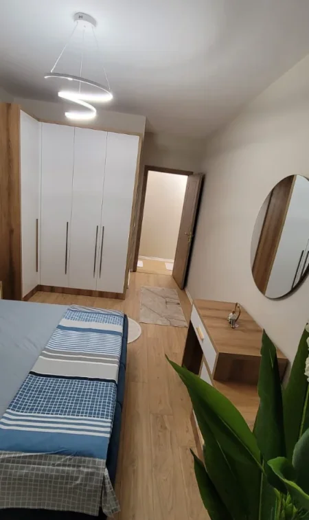 Tirane, jepet me qera apartament 2+1 , 99 m² 800 € 