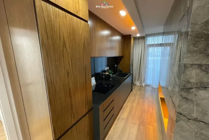 Tirane, jepet me qera apartament 2+1 Kati 8, 126 m² 1.800 € (Liqeni i Thate)