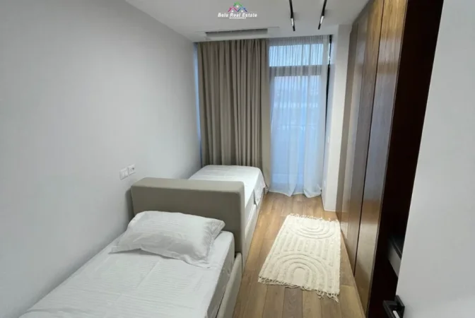 Tirane, jepet me qera apartament 2+1 Kati 8, 126 m² 1.800 € (Liqeni i Thate)