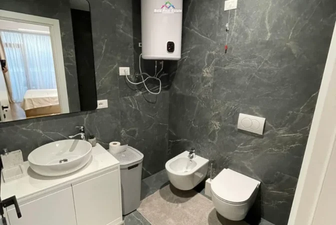 Tirane, jepet me qera apartament 2+1 Kati 8, 126 m² 1.800 € (Liqeni i Thate)