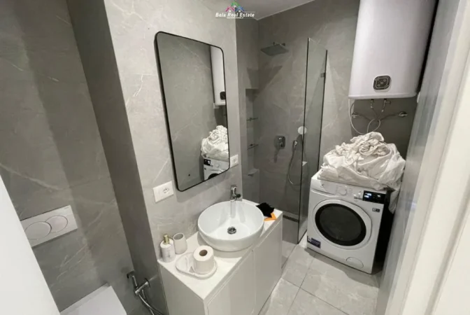 Tirane, jepet me qera apartament 2+1 Kati 8, 126 m² 1.800 € (Liqeni i Thate)