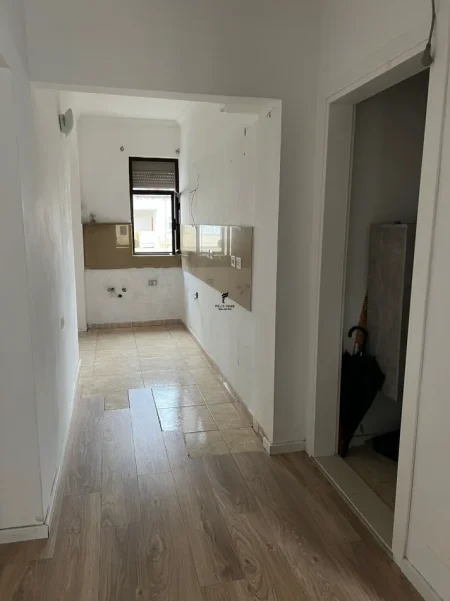 Tirane, shitet apartament 1+1 Kati 5, 69 m² 175.000 € (MYSLYM SHYRI)