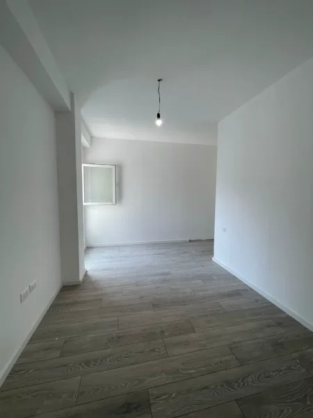 Tirane, shitet apartament 2+1+Ballkon Kati 6, 99 m² 178.000 € (KOMPLEKSI AURA, RR. DRITAN HOXHA)