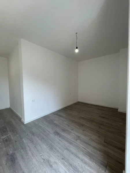 Tirane, shitet apartament 2+1+Ballkon Kati 6, 99 m² 178.000 € (KOMPLEKSI AURA, RR. DRITAN HOXHA)