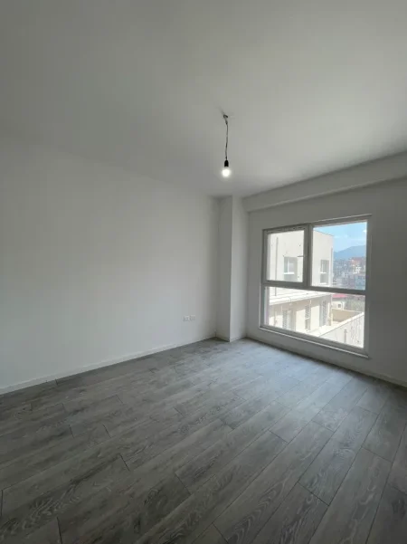 Tirane, shitet apartament 2+1+Ballkon Kati 6, 99 m² 178.000 € (KOMPLEKSI AURA, RR. DRITAN HOXHA)