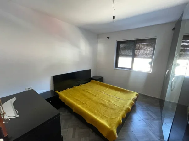 Tirane, jepet me qera apartament 1+1 Kati 2, 59 m² 125.000 € (Rruga Irfan Tomini)