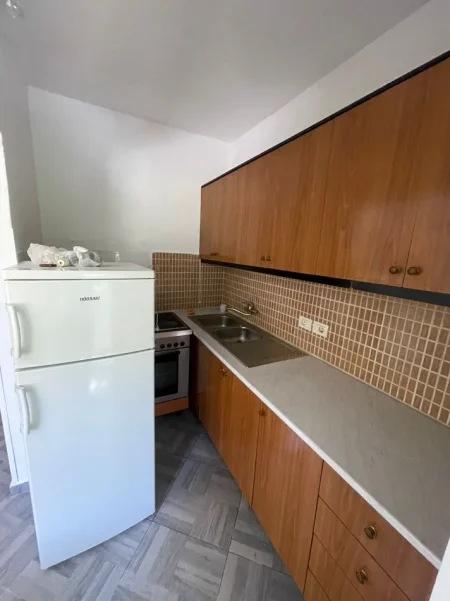 Tirane, jepet me qera apartament 1+1 Kati 2, 59 m² 125.000 € (Rruga Irfan Tomini)