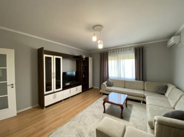 Tirane, jepet me qera apartament 2+1 Kati 3, 100 m² 900 € (Kopshti Botanik)