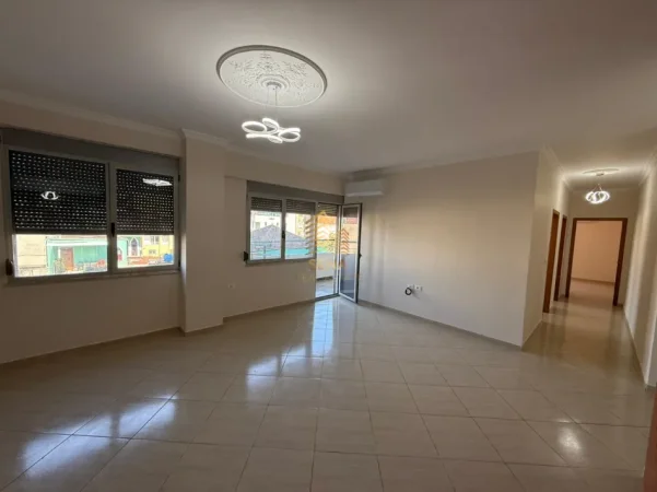 Qira, Ambient biznesi 3+1+2+2blk, Selvia, 1300 Euro/muaj